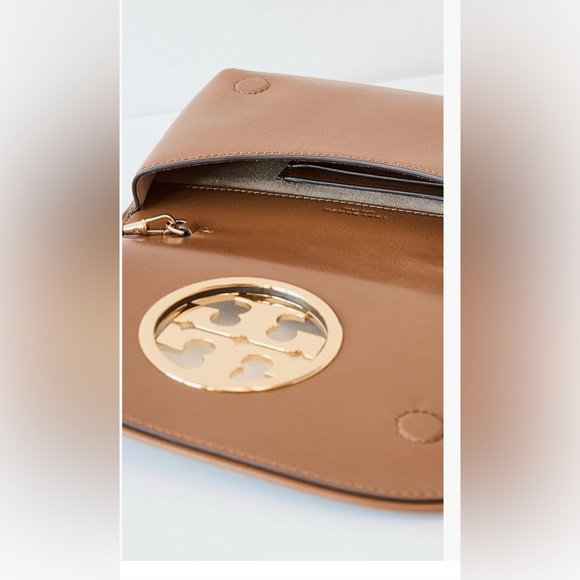 Tory Burch Reva Leather Clutch. Color:Tiger’s Eye. - Picture 12 of 15